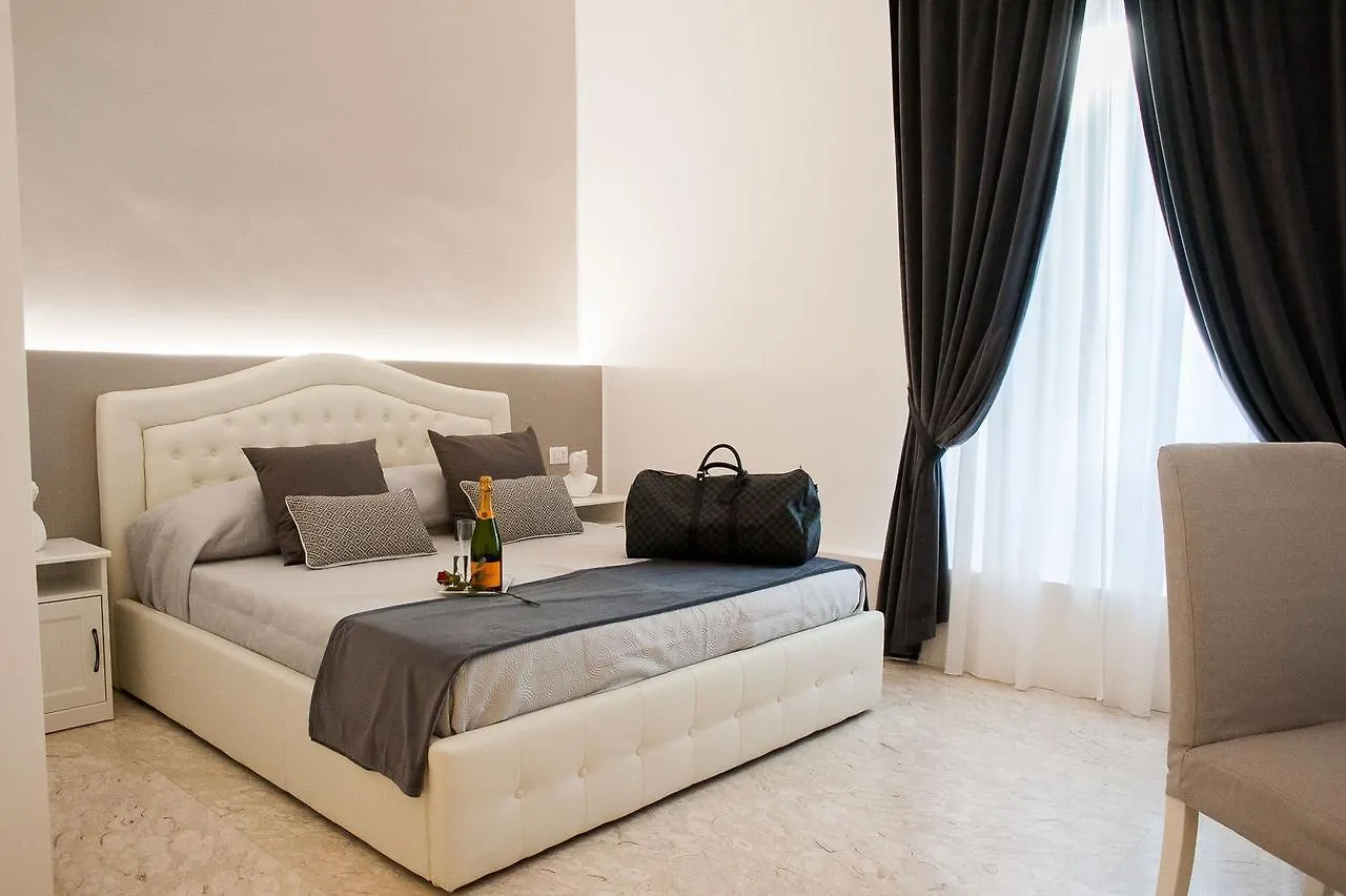 Lifestyle Veneto Suite contacts